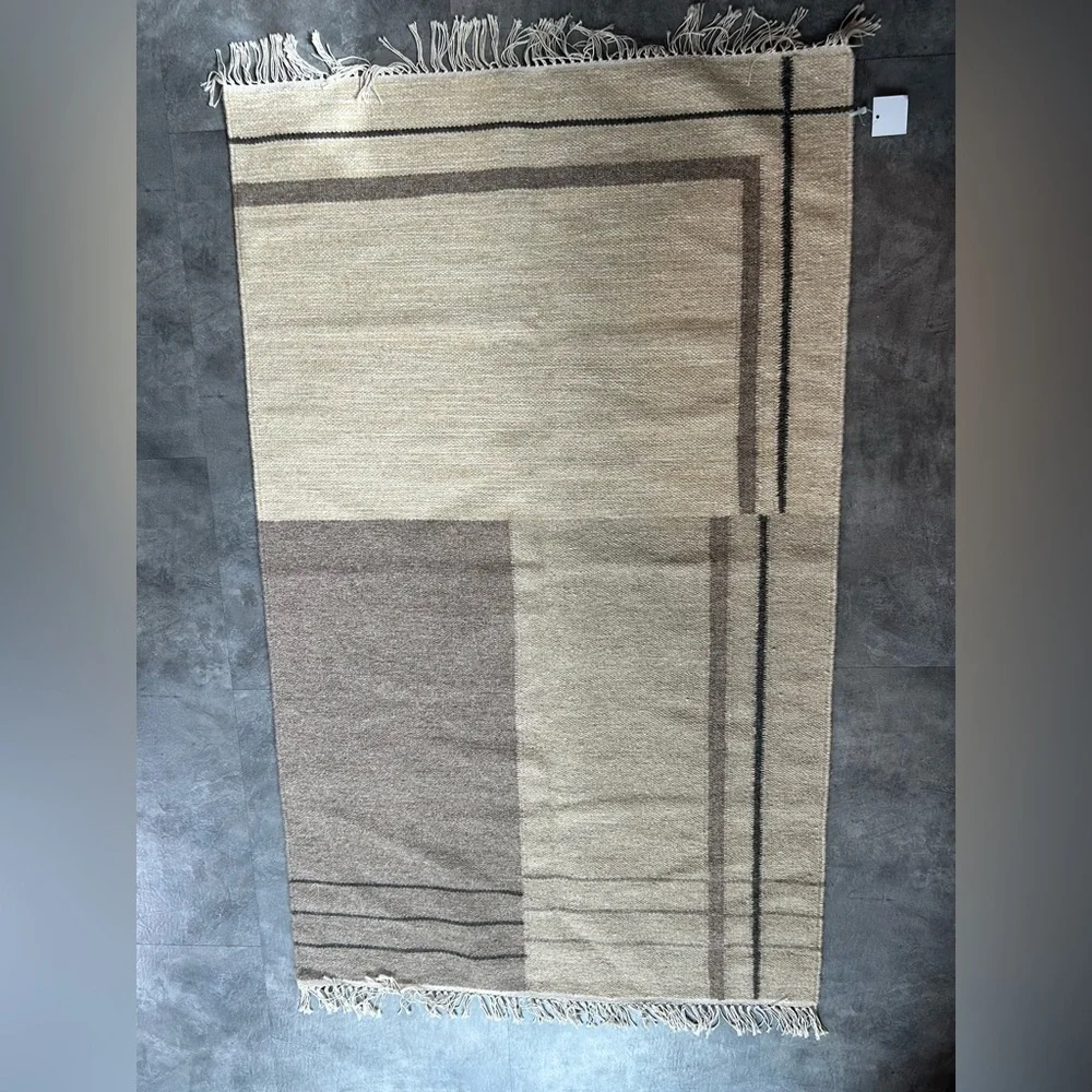 Pottery Barn Colorblock Wool Rug About 3 ft x 5 ft Indoor Outdoor NEW